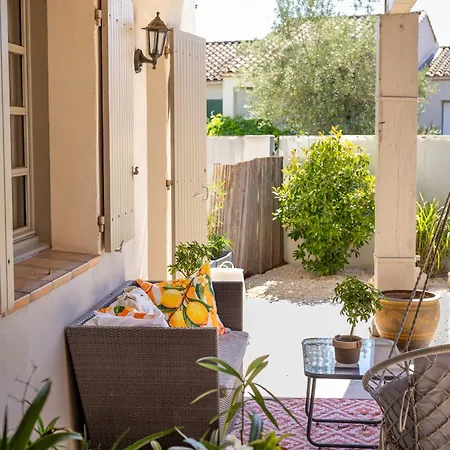 La Du Mas Lauseta - Charme Et Authenticite, A 5mn Des Remparts Apartmán *